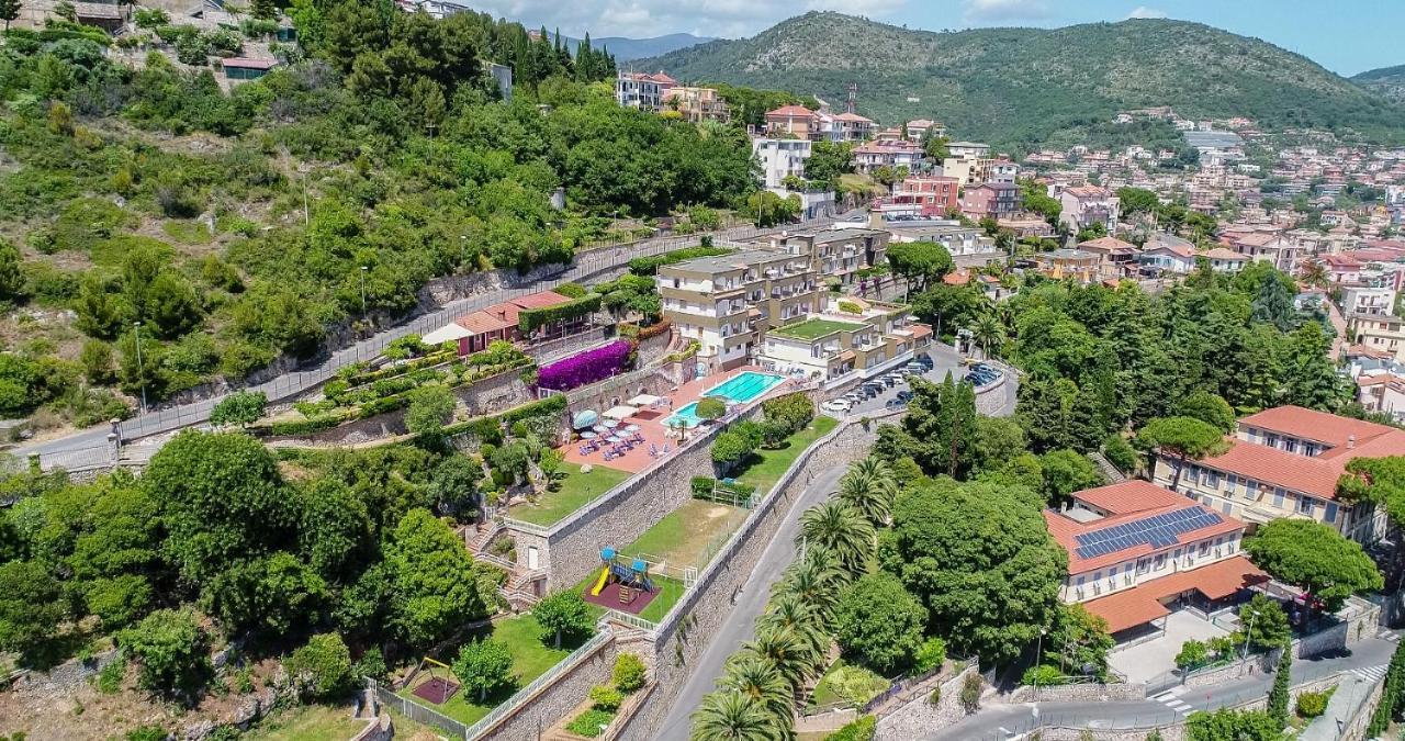 Residence Sant'Anna Pietra Ligure Exterior foto